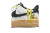 AIR FORCE 1 '07 GO THE EXTRA SMILE [DO5854-100]