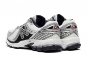 NEW BALANCE 860V2 BLACK WHITE SILVER [ML860XD]