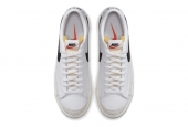BLAZER LOW 77 VINTAGE WHITE BLACK [DA6364-101]