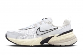 NIKE V2K RUN RUNTEKK ‘SUMMIT WHITE METALLIC SILVER’  [FD0736-100] [HJ4497-100]