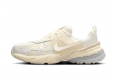 NIKE V2K RUN PALE IVORY [HQ1512-110]