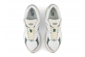 NEW BALANCE 2002R WHITE DARK JUNIPER [U2002RWA]