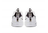 AIR FORCE 1 UTILITY WHITE BLACK [AR1708-100]