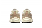 NIKE INITIATOR LIGHT BONE CARGO KHAKI [HJ7683-072]