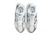 NIKE V5 RNR SUMMIT WHITE BLUE TINT PHOTON DUST SMOKE GREY [HQ7901-103]