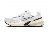 NIKE V2K RUN RUNTEKK ‘SUMMIT WHITE METALLIC SILVER’  [FD0736-100] [HJ4497-100]