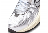 NIKE V2K RUN RUNTEKK ‘SUMMIT WHITE METALLIC SILVER’  [FD0736-100] [HJ4497-100]