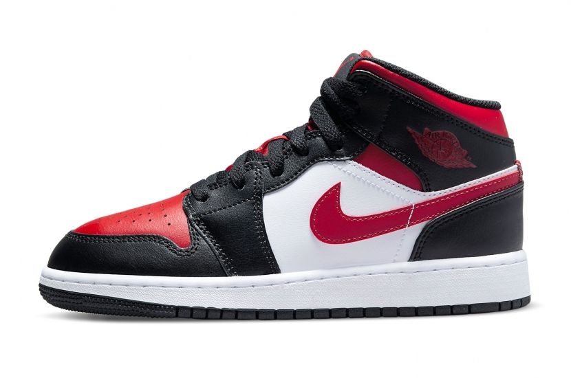 AIR JORDAN 1 MID BLACK FIRE RED GS [554725-079]
