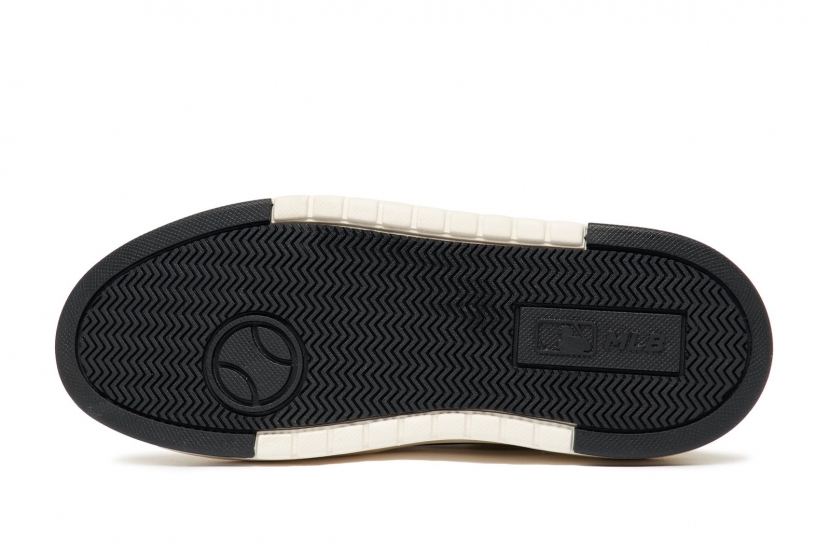 MLB LINER BLACK [3ASXCA12N-50WHS]