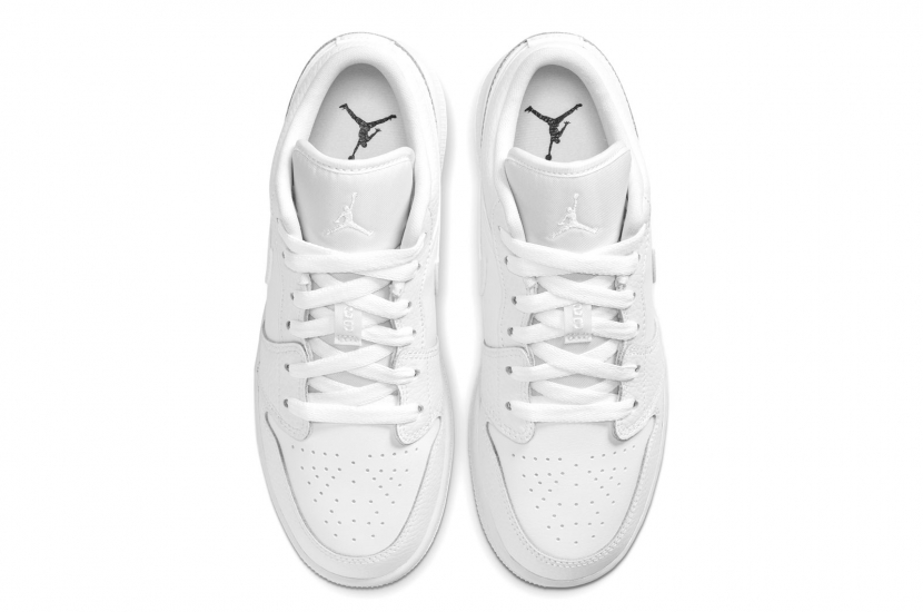 AIR JORDAN 1 LOW TRIPLE WHITE GS [553560-136]