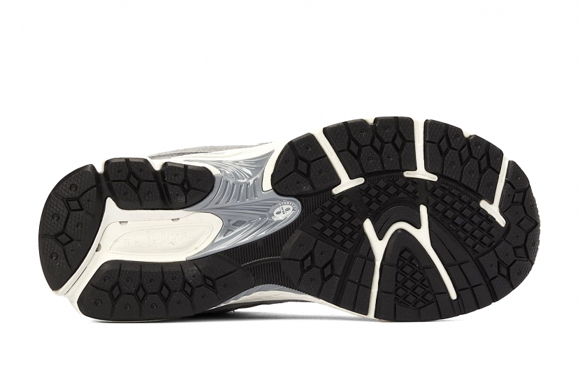 NEW BALANCE 2002R STEEL [GC2002ST]