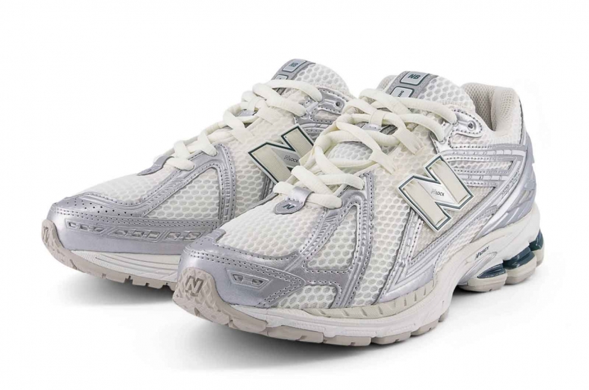 NEW BALANCE 1906R SILVER METALLIC SEA SALT [M1906REE]