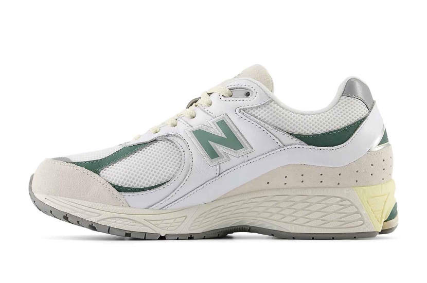 NEW BALANCE 2002R WHITE DARK JUNIPER [U2002RWA]
