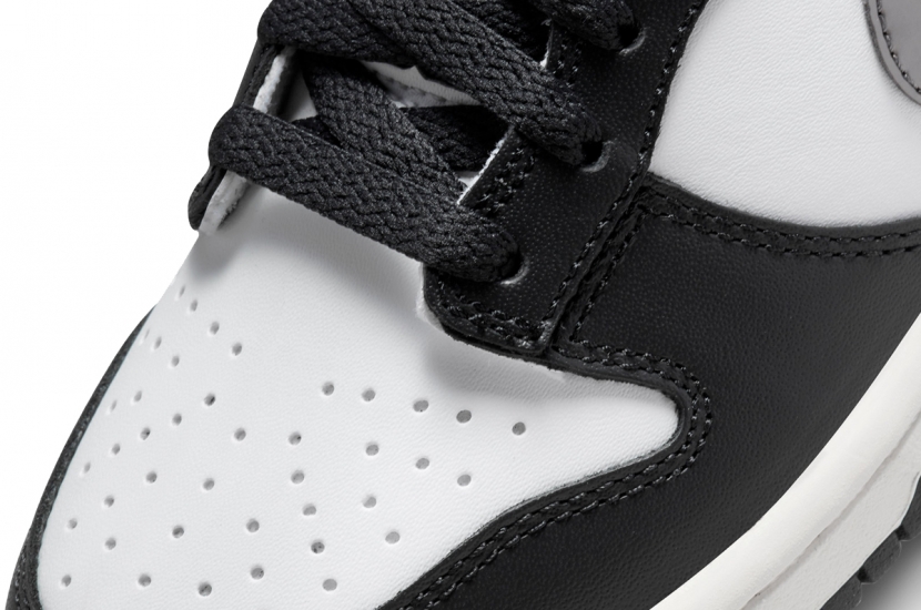 DUNK LOW BLACK WHITE METALLIC [DH9764-001]