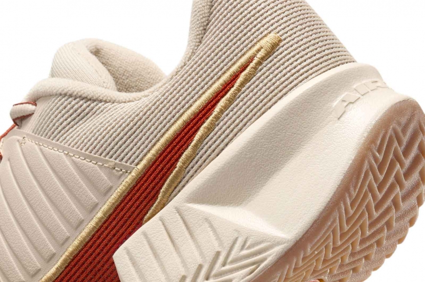 NIKE GP CHALLENGE PRO "PREMIUM CLAY" [FN4746-103]