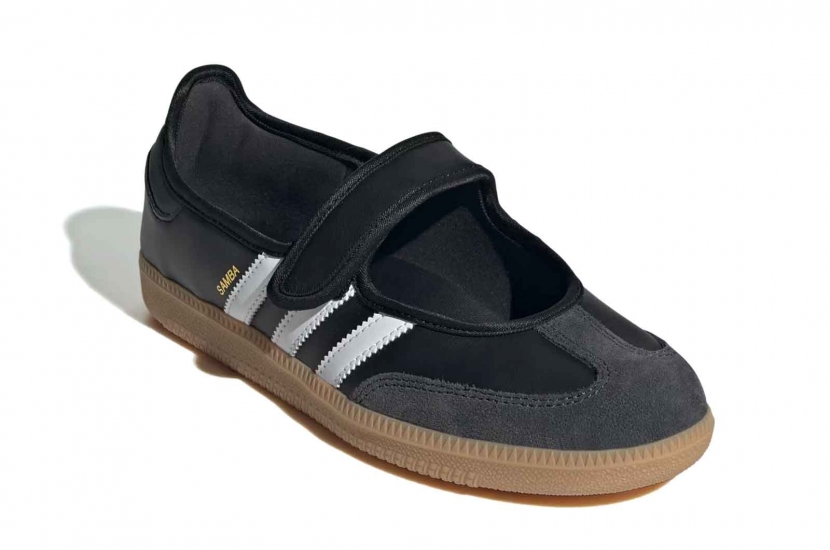 SAMBA JANE BLACK WHITE GUM [JQ6445]