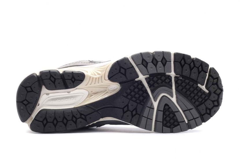 NEW BALANCE 2002R SHADOW GREY [M2002RNM]
