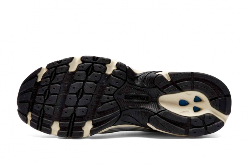 NEW BALANCE 530 SILVER METALLIC REFLECTION [U530SEA]