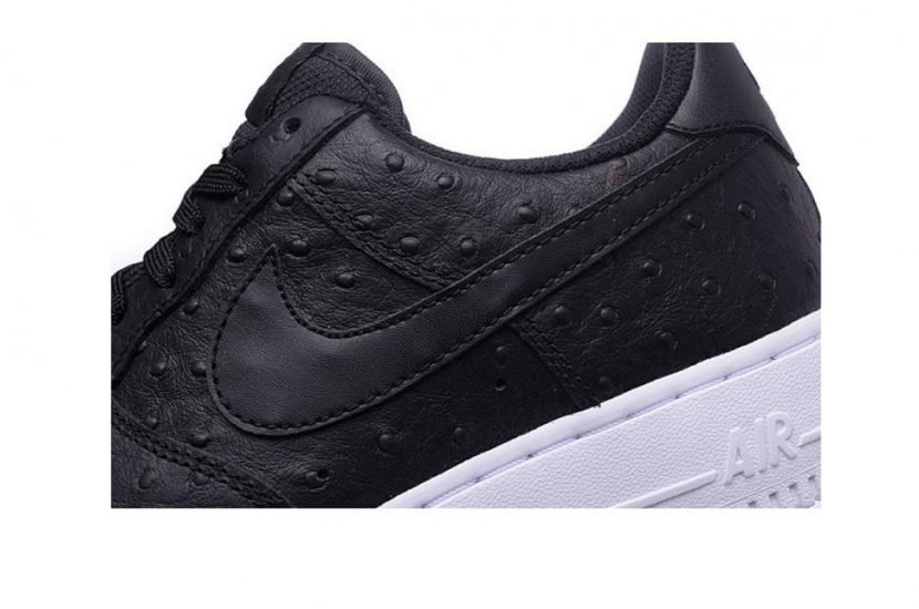 AIR FORCE 1 '07 LV8 BLACK [718152-009]