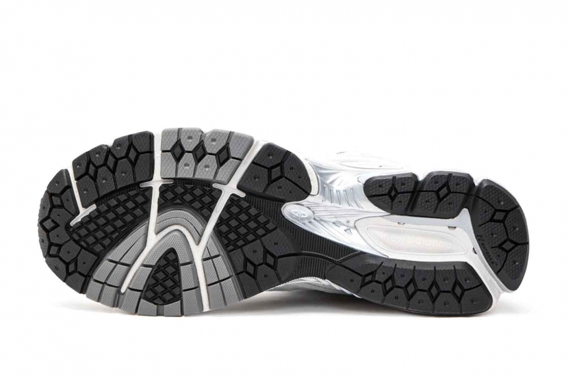 NEW BALANCE 2002R GREY [ML2002R0]