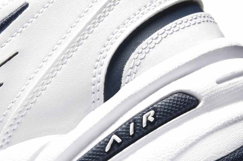 AIR MONARCH IV WHITE NAVY [415445-102]