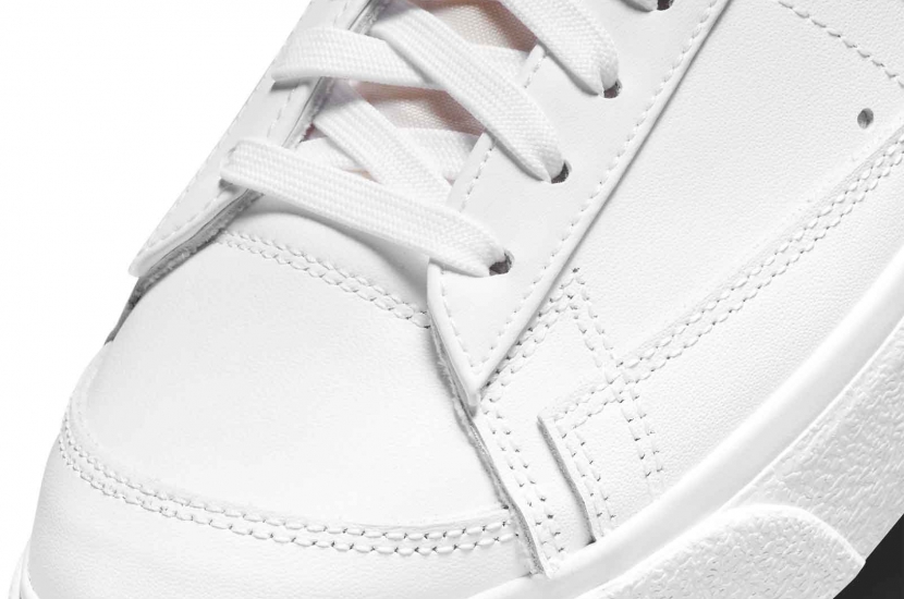 BLAZER LOW PLATFORM TRIPLE WHITE [DJ0292-100]