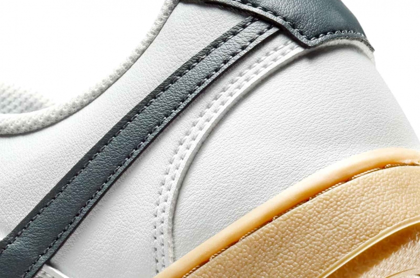 COURT VISION LOW PHOTON DUST ANTHRACITE GUM [IB2998-003]