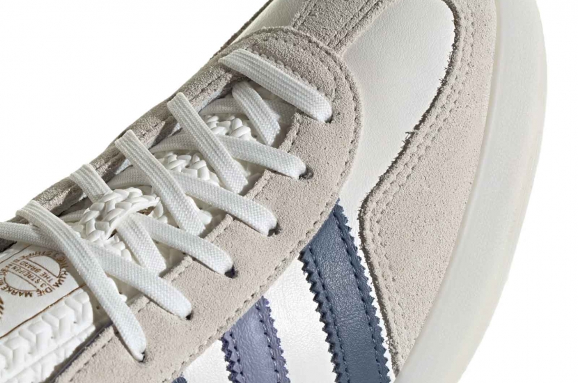 GAZELLE INDOOR WHITE NAVY [IG1643]