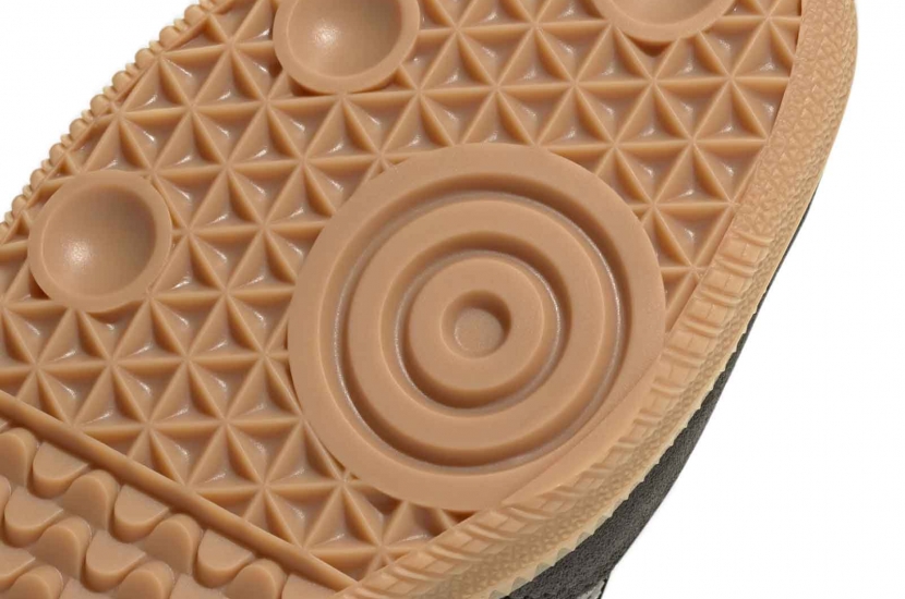 SAMBA JANE BLACK WHITE GUM [JQ6445]