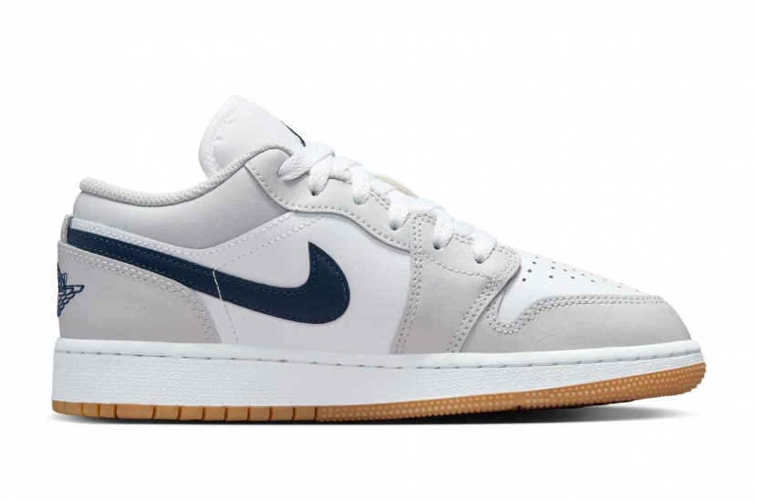 AIR JORDAN 1 LOW MIDNIGHT NAVY NEUTRAL GREY [553560-146]