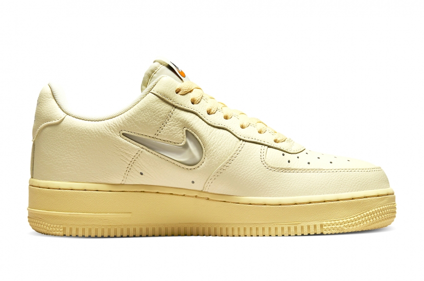 AIR FORCE 1 COCONUT MILK W [DO9456-100]