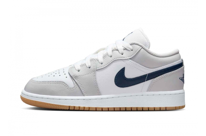 AIR JORDAN 1 LOW MIDNIGHT NAVY NEUTRAL GREY [553560-146]