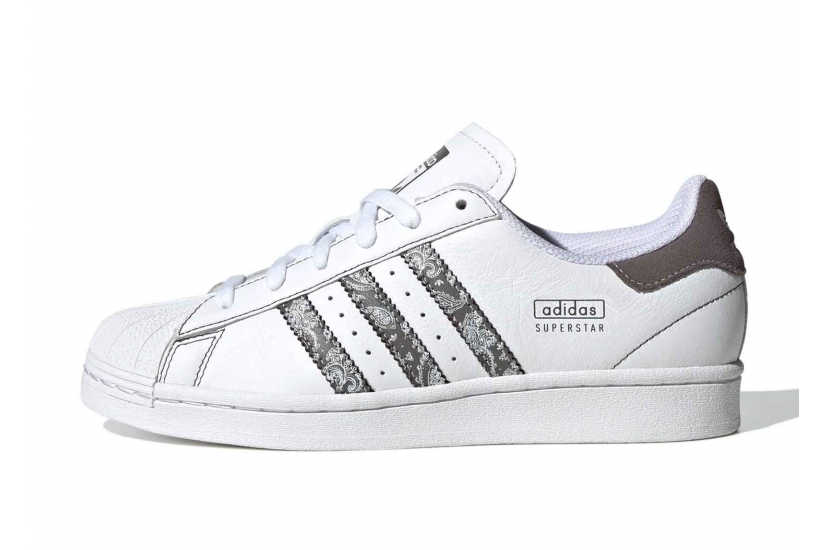 SUPERSTAR WHITE CHARCOAL PAISLEY [IE3008]