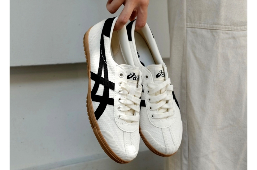ASICS TSG 110 CREAM BLACK GUM [1203A516-100]