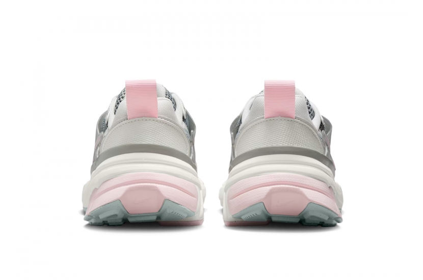 V2K RUN LIGHT PUMICE PINK FOAM [HQ4046-001]