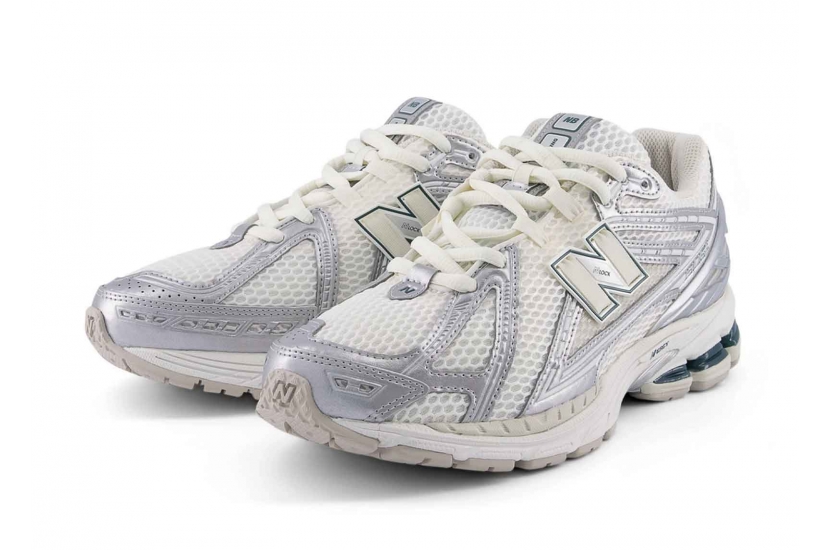 NEW BALANCE 1906R SILVER METALLIC SEA SALT [M1906REE]