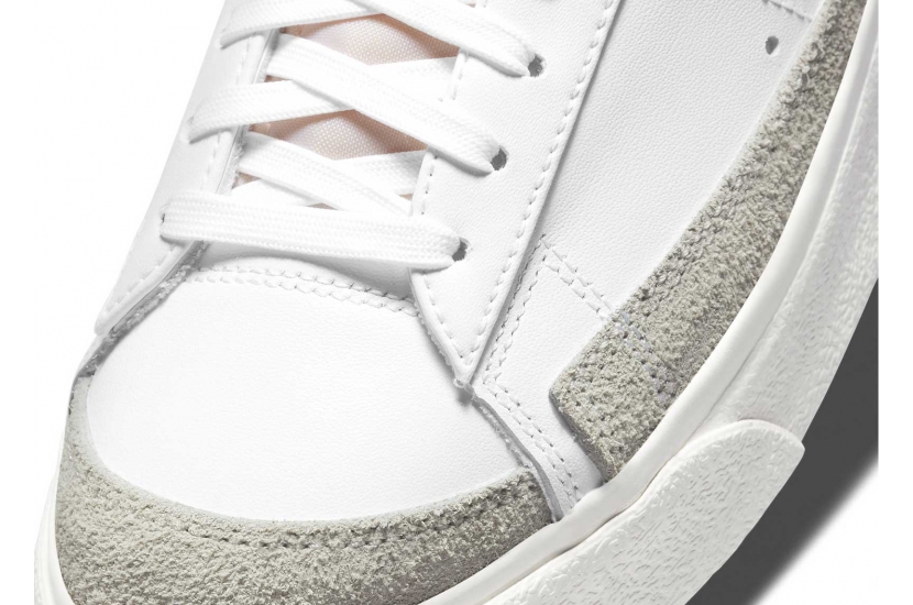 BLAZER LOW PLATFORM WHITE BLACK [DJ0292-101]