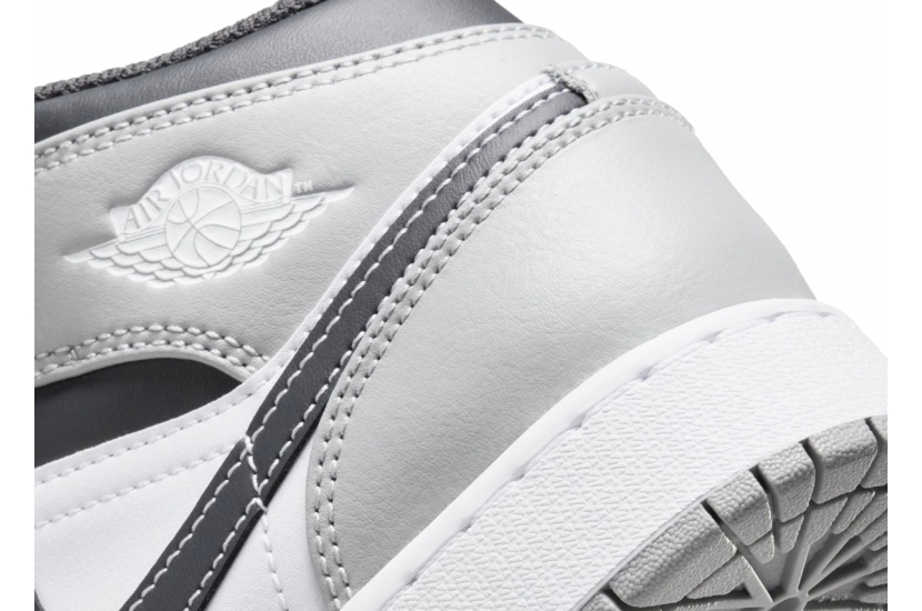 AIR JORDAN 1 MID LIGHT SMOKE GREY ANTHRACITE GS [554725-078]