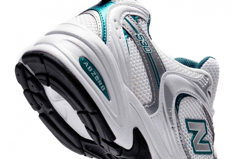 NEW BALANCE 530 'WHITE METALLIC SILVER' [MR530AB]