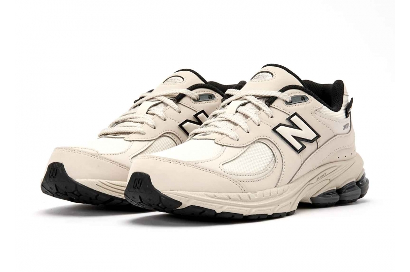 NEW BALANCE 2002R CORDURA TIMBERWOLF BLACK [GC2002PM]