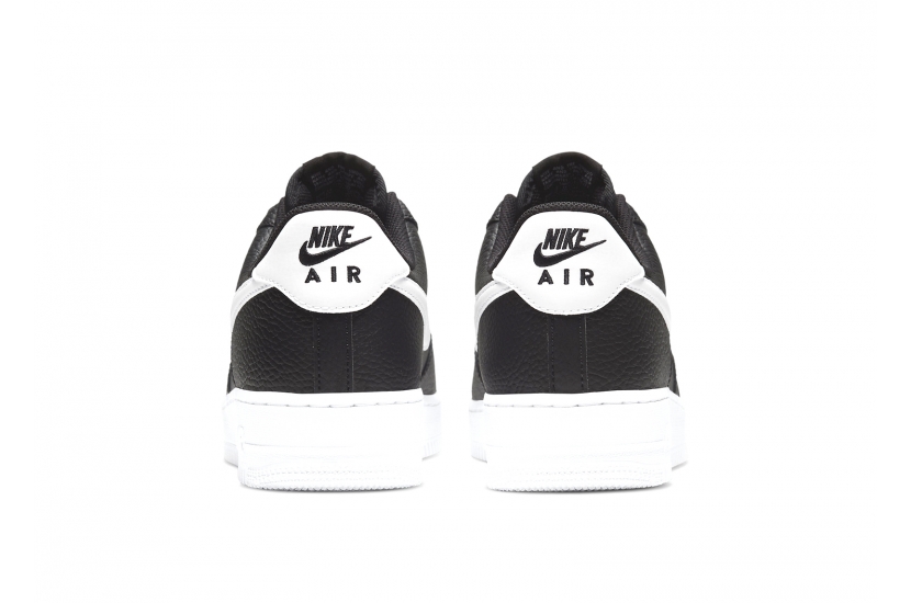 AIR FORCE 1 BLACK WHITE PEBBLED LEATHER [CT2302-002]