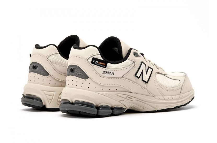 NEW BALANCE 2002R CORDURA TIMBERWOLF BLACK [GC2002PM]