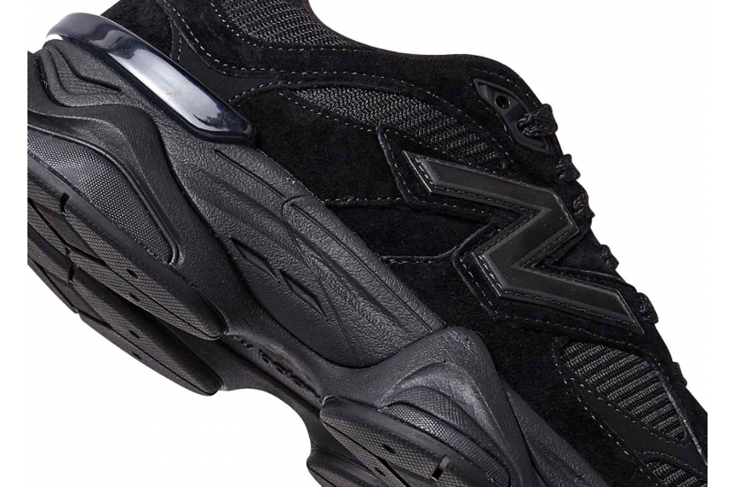 NEW BALANCE 9060TRIPLE BLACK [U9060BPM]