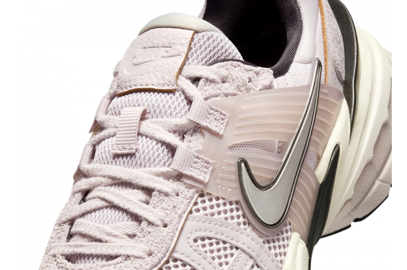 NIKE V2K RUN PLATINUM VIOLET [FN6703-001]