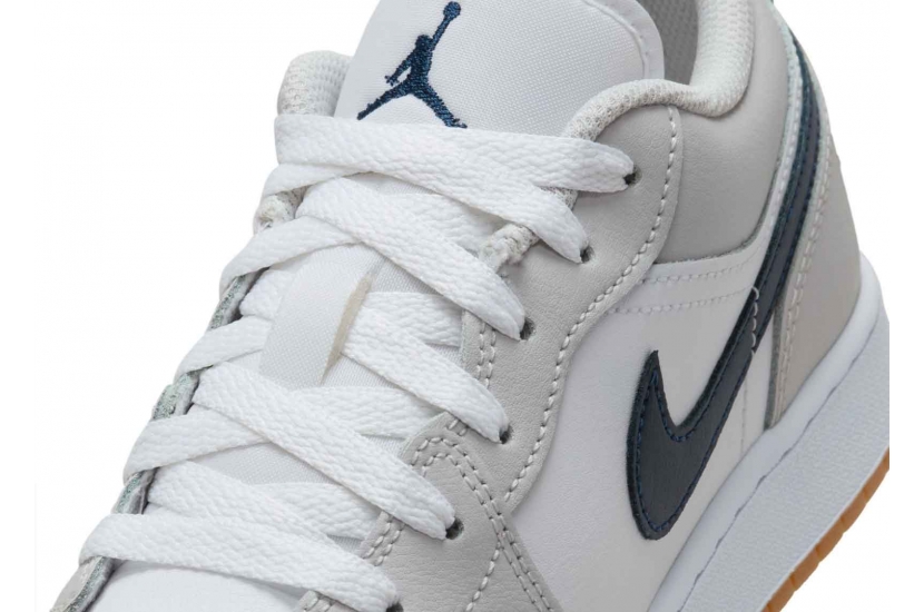 AIR JORDAN 1 LOW MIDNIGHT NAVY NEUTRAL GREY [553560-146]