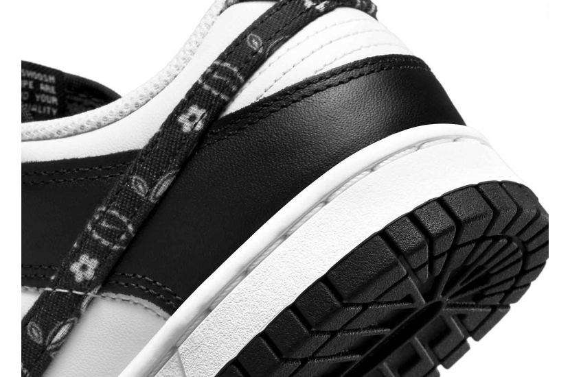 DUNK LOW ESSENTIAL PAISLEY PACK BLACK [DH4401-100]