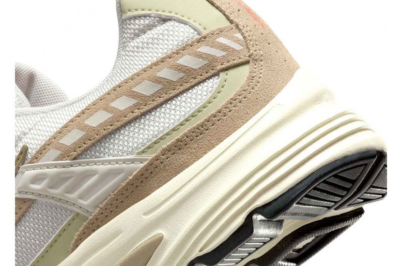 NIKE INITIATOR LIGHT BONE CARGO KHAKI [HJ7683-072]