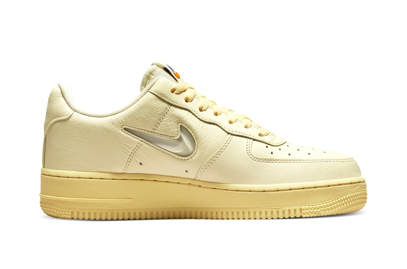 AIR FORCE 1 COCONUT MILK W [DO9456-100]