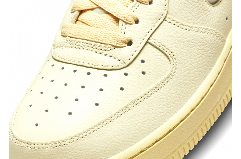 AIR FORCE 1 COCONUT MILK W [DO9456-100]