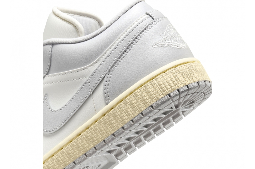 AIR JORDAN 1 LOW ‘LIGHT GREY SAIL’ [DC0774-103]